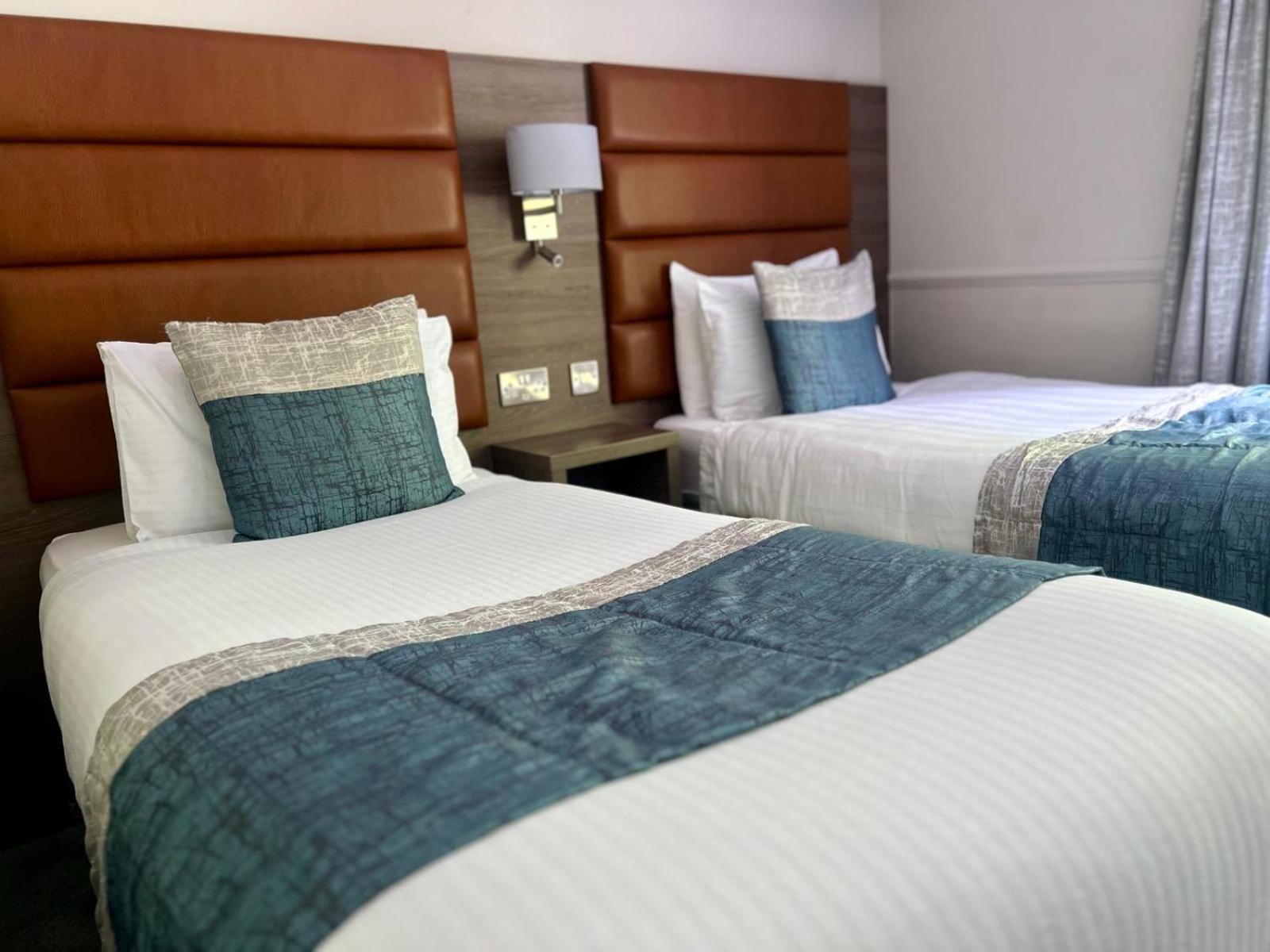 Bushtown Hotel & Spa Колрейн Екстер'єр фото